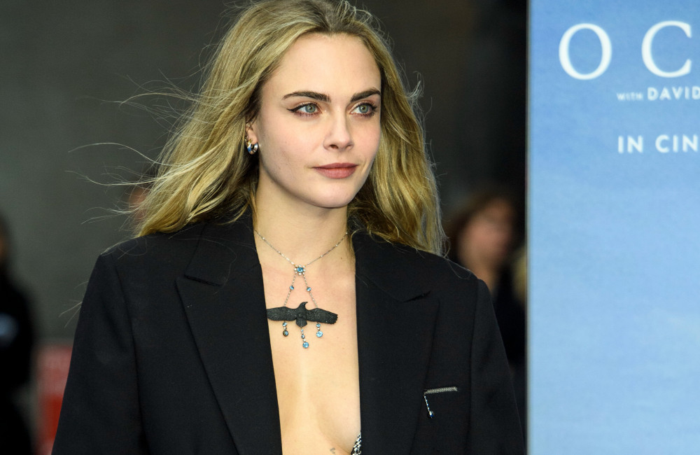 Cara Delevingne arbeitet an ihrer ‚Selbstkontrolle‘ auf ‚angsteinflößenden‘ Social-Media-Plattformen