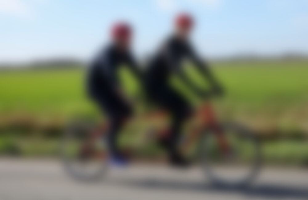 Prinz William überrascht BBC-Moderator Greg James bei Charity-Fahrradtour