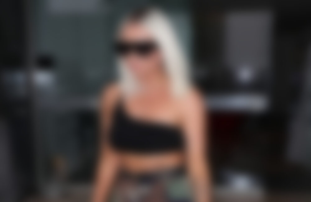 Jesy Nelson: Rampenlicht gegen Reisetasche