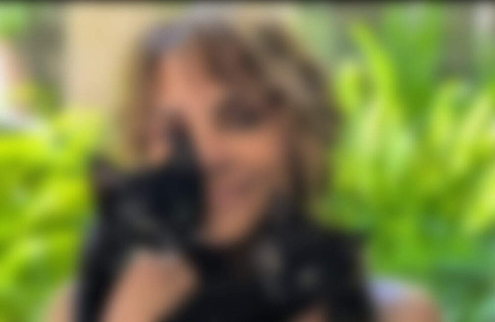 Halle Berry: Fotoshooting mit Haut und (Katzen-)Haaren