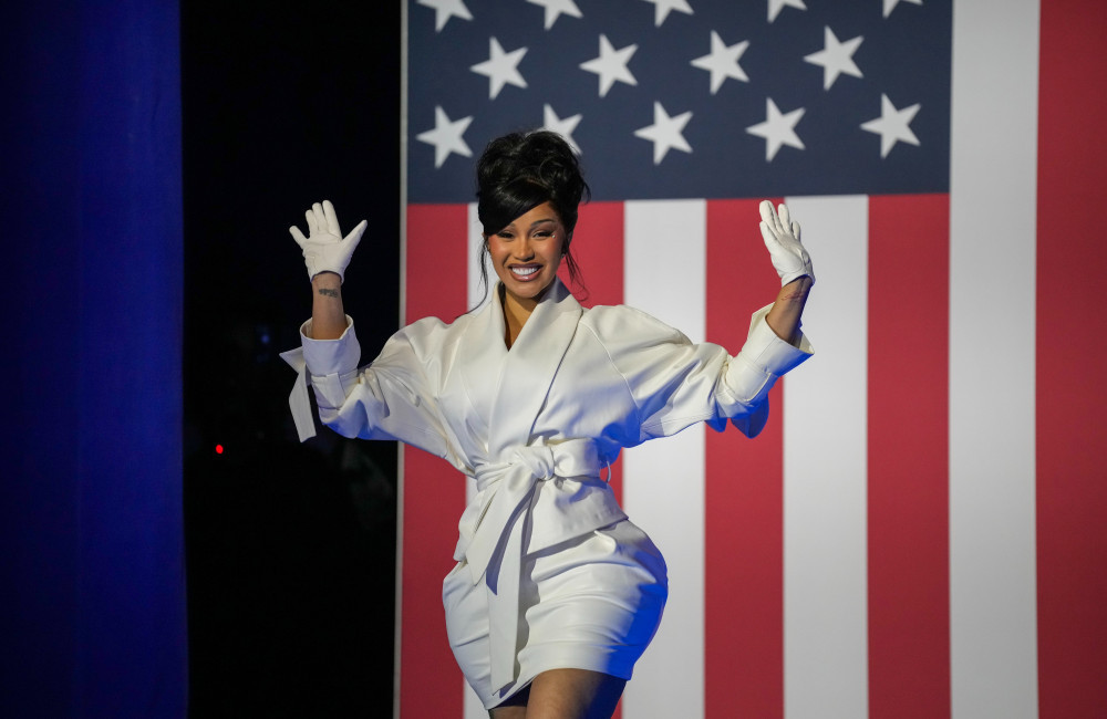 Cardi B hat ihre Po-Injektionen verkleinern lassen