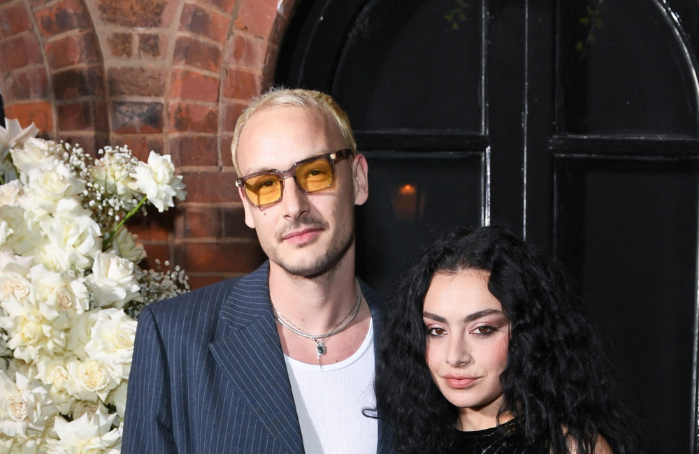 Charli XCX verdankt George Daniel ’so viel‘