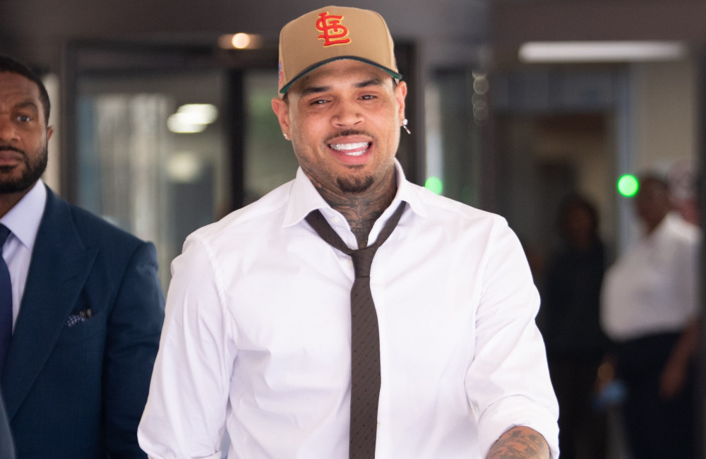 Chris Brown bekennt sich nach Angriff in Londoner Nachtclub wegen Schlägerei schuldig