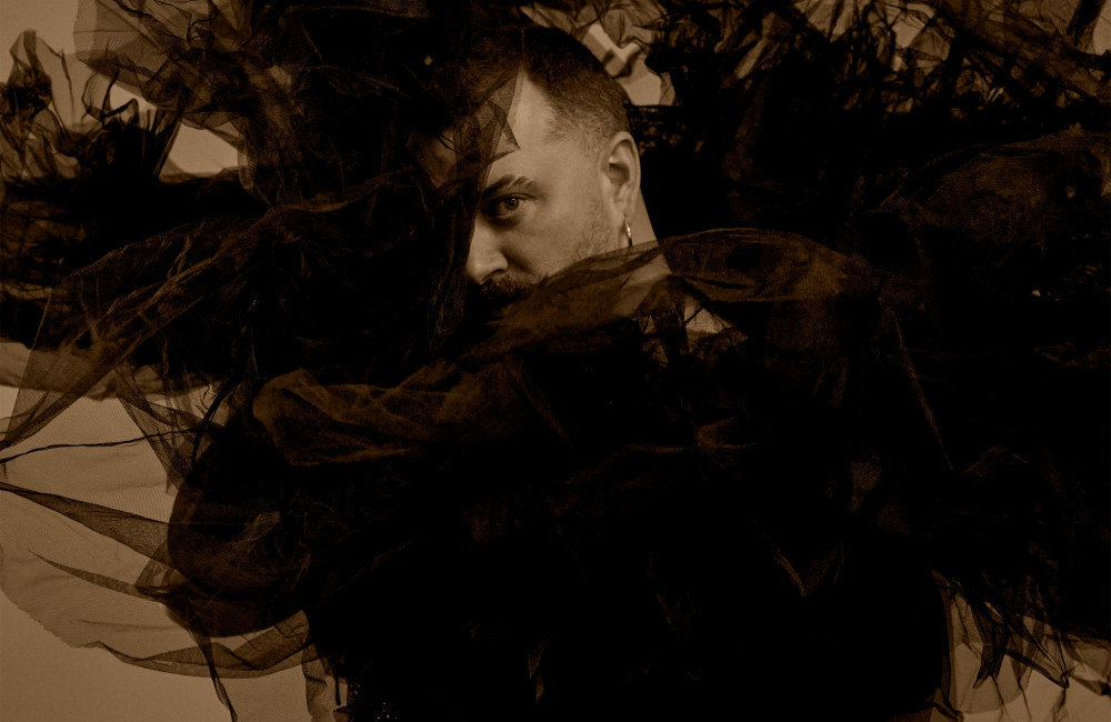 Sam Smith veröffentlicht dramatische neue Chor-Single ‚Oh Mother‘